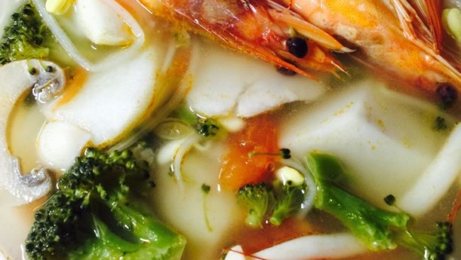鲜虾山药芋头蔬菜汤的做法
