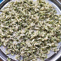 蒸槐树花，原香美味，吃出健康！的做法图解6