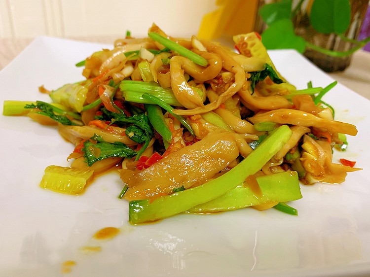 凉拌鸡腿菇的做法