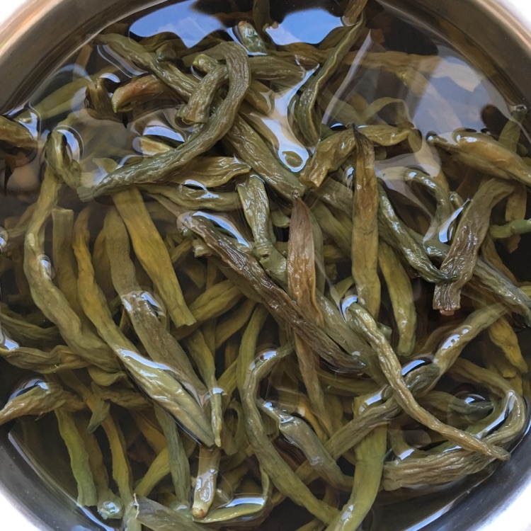 一锅出--大骨炖干豆角的做法图解2