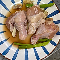#百变鲜锋料理#酸甜小鸡腿的做法图解1