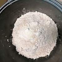胡萝卜肉包的做法图解1