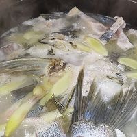 鱼头豆腐汤，清淡有营养的做法图解10