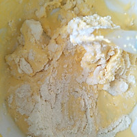 宝宝入口即化蛋黄溶豆的做法图解2