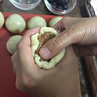 肉松豆沙麻薯蛋黄酥的做法图解15