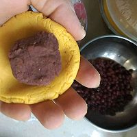 红豆馅南瓜饼的做法图解5