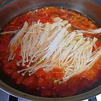番茄金针菇汤的做法图解5