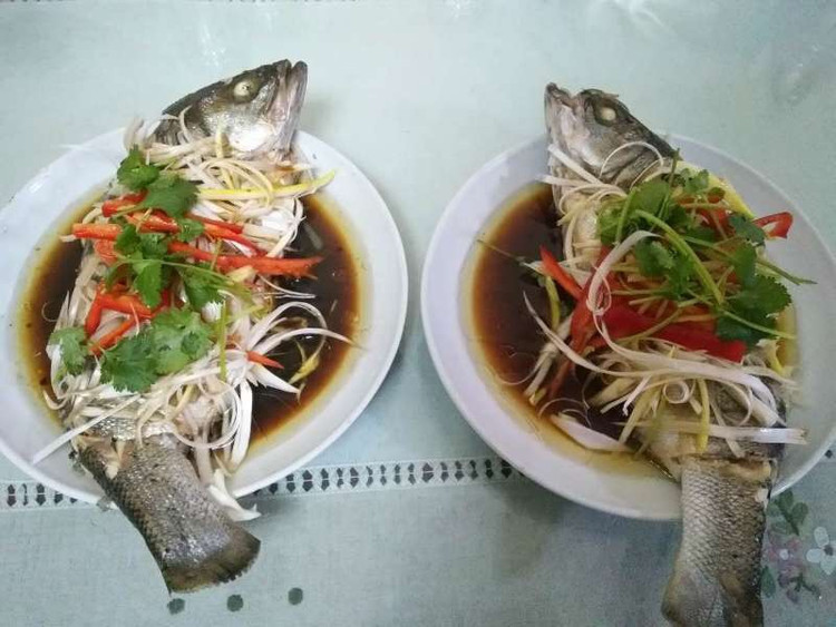 清蒸鲈鱼的做法