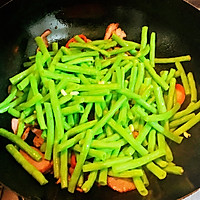 叉烧炒长豆角的做法图解5