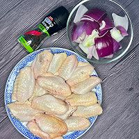 黑胡椒炒鸡翅的做法图解1