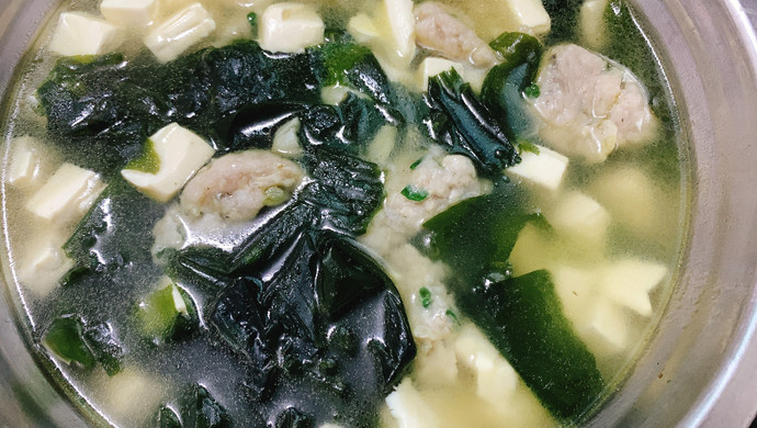 海带豆腐鱼丸汤