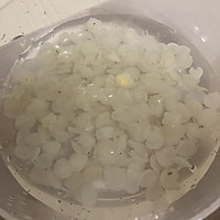 桃胶皂角米炖雪燕的做法图解4