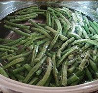 姜汁豇豆的做法图解2