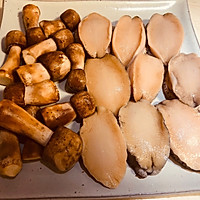 鲍鱼鸡汤松茸煲的做法图解3