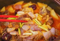 喝汤吃肉软烂入味铜锅焖牛腩的做法