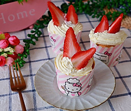 草莓纸杯蛋糕的做法