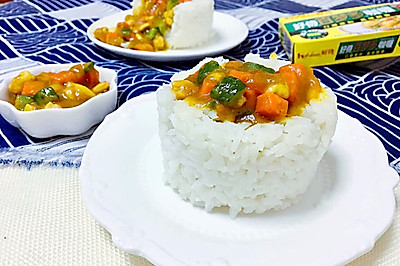 咖喱什锦杯子饭