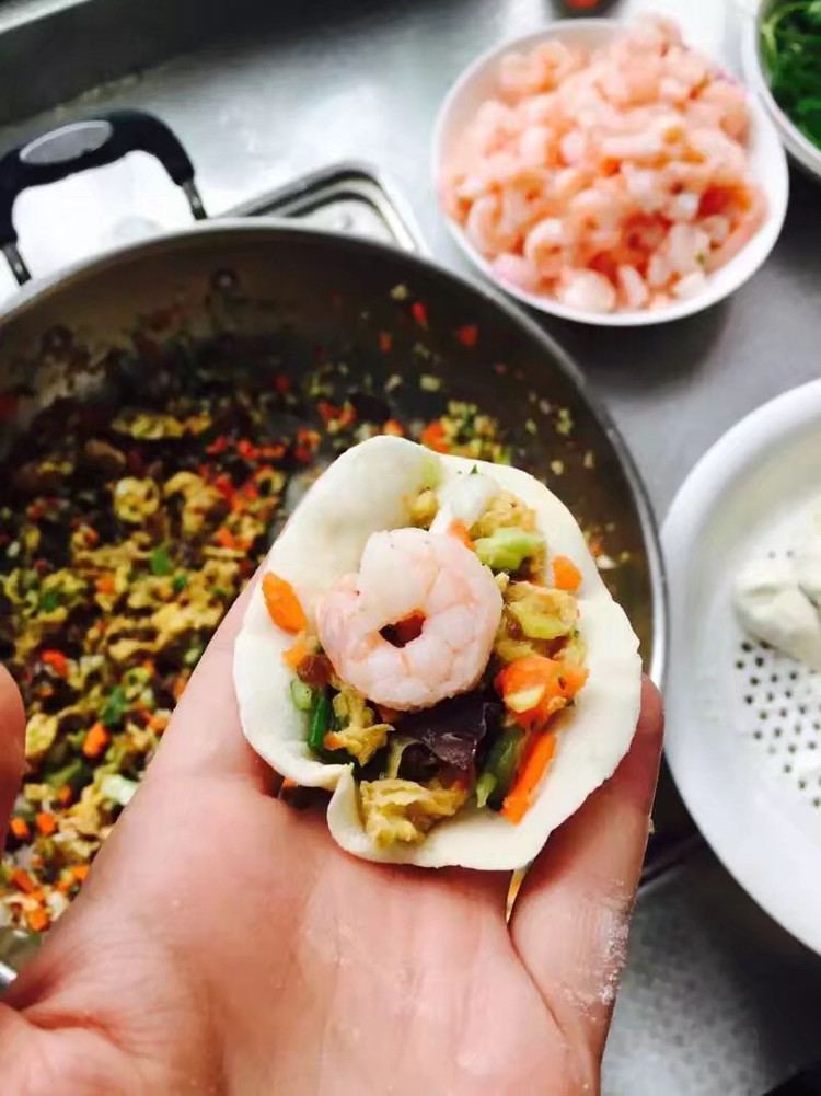 什锦虾仁饺子的做法