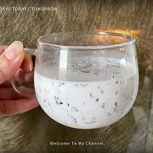 隔夜牛奶燕麦（简单快手早餐）