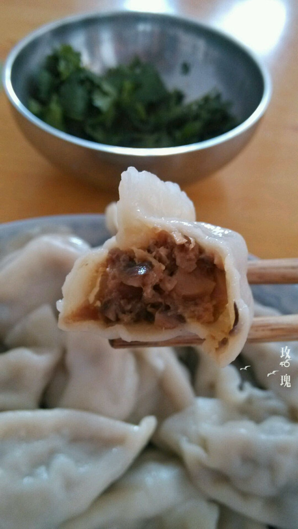 香菇肉馅水饺