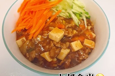 百吃不厌的~~炸酱面