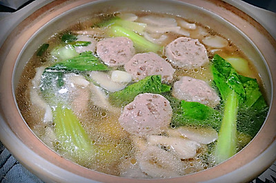 蘑菇牛肉丸汤
