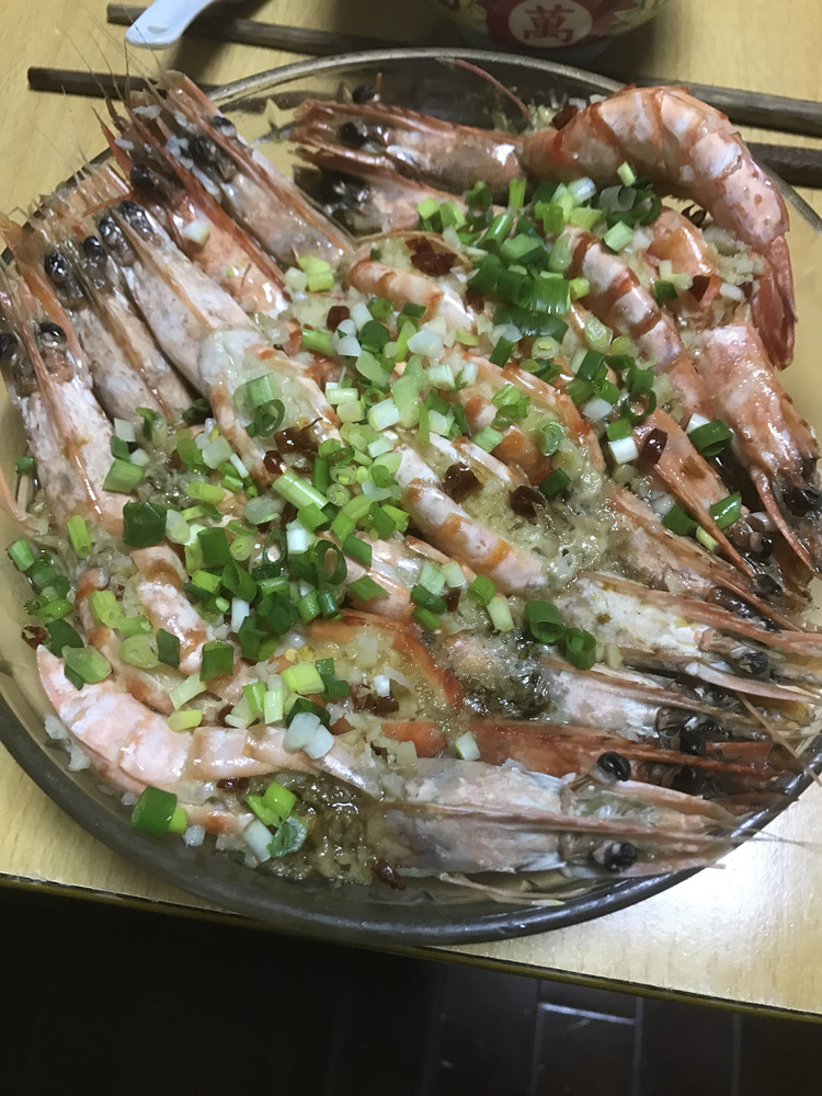 蒜泥豉油蒸海虾的做法