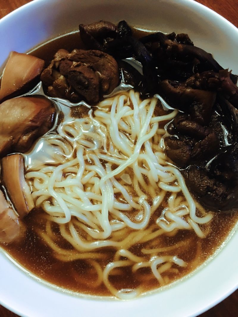 鸡汤榛蘑面