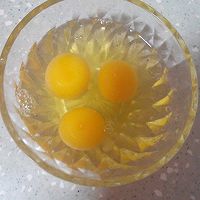 西红柿炒鸡蛋的做法图解1