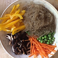 素炒粉条的做法图解1