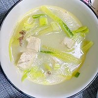 谁吃谁好的鲫鱼豆腐汤的做法图解6