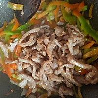 青椒炒肉丝的做法图解5