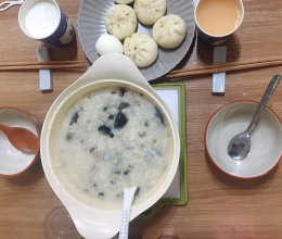 皮蛋瘦肉粥的做法