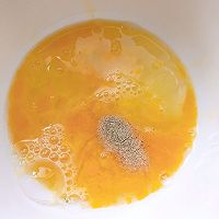 香椿炒鸡蛋的做法图解2