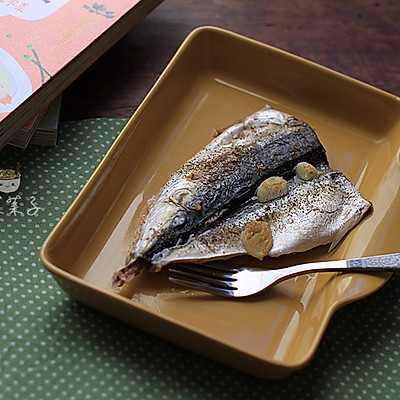 利仁电饼铛试用之四【盐烤青花鱼】