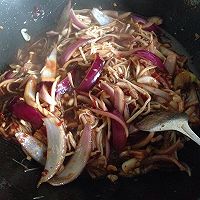 金菇香菜炒白蚬子的做法图解10