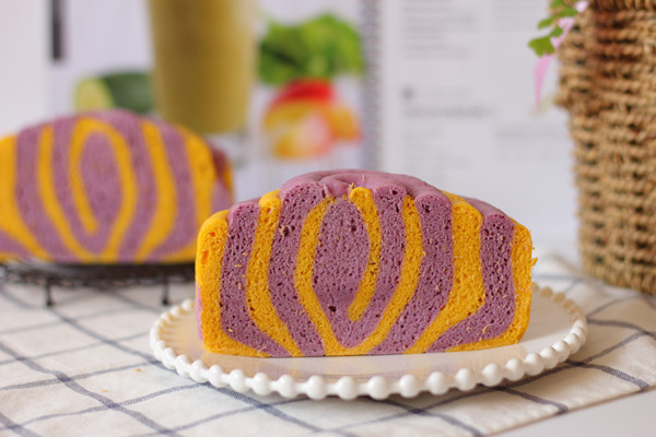 南瓜紫薯双色发糕