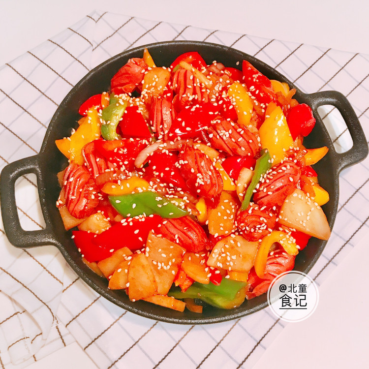 韩式下饭菜:香肠炒蔬菜的做法