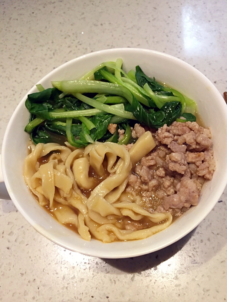 酱汁肉沫手擀面