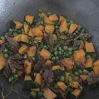 牛肉青豆炖南瓜的做法图解5