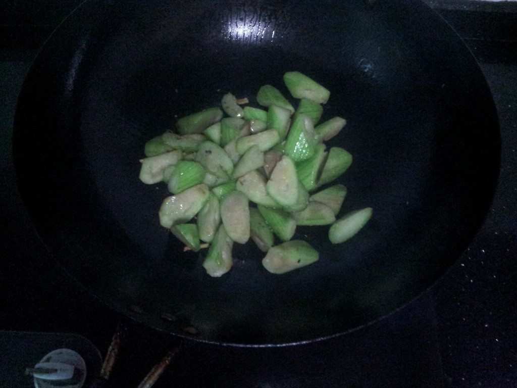清炒丝瓜的做法图解2