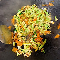 干锅花菜，爽脆好上手的做法图解5