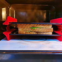 三分钟就能搞定的微波炉版芝士肉松三明治的做法图解9