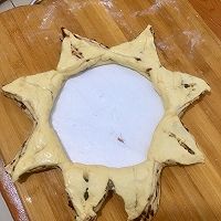 一款有颜值的手撕花朵面包的做法图解9
