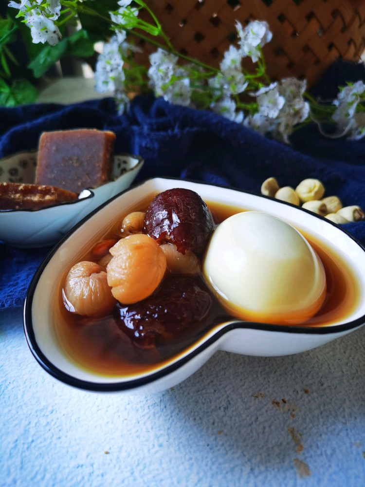 广式甜品：红枣桂圆鸡蛋糖水的做法