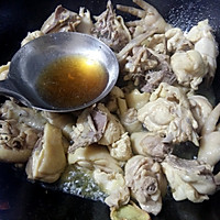 营养下饭菜~香菇焖鸡块的做法图解3
