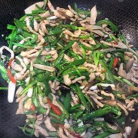 黑鸡纵菌炒肉丝的做法图解6