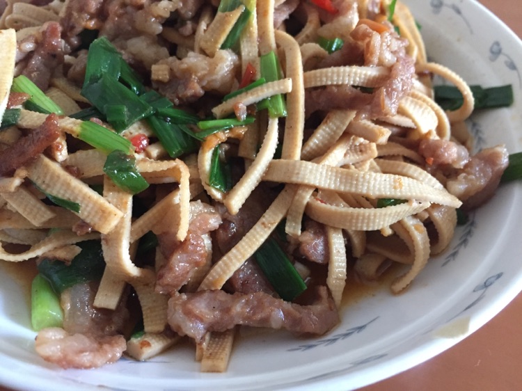 肉丝豆腐皮