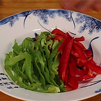 2根杏鲍菇,3个鸡蛋,简单一做,孩子天天点名都要的做法图解2