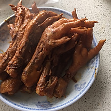 麻辣卤鸡爪（有点周黑鸭的味道）